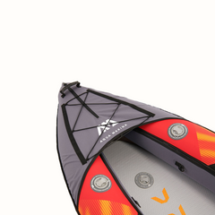 O Caiaque MEMBA destaca-se no seguimento e velocidade, devido à linha de água extra-longa. Perfeito para os aventureiros que procuram um caiaque de passeio eficiente para longas distâncias.