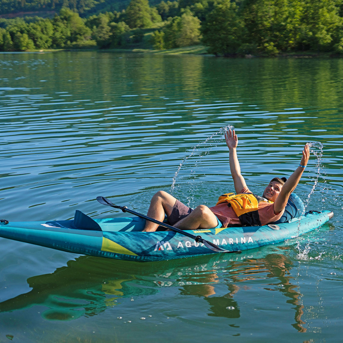 O Caiaque Steam-312, é a escolha ideal tanto para aventureiros de performance como para amantes de corridas em rios suaves.