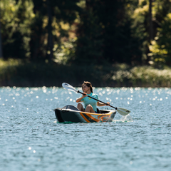 O Caiaque de Alta Pressão Tomahawk AIR-K-375 AQUA MARINA para 1 pessoa. Este caiaque é o companheiro perfeito para os mais aventureiros e mais corajosos