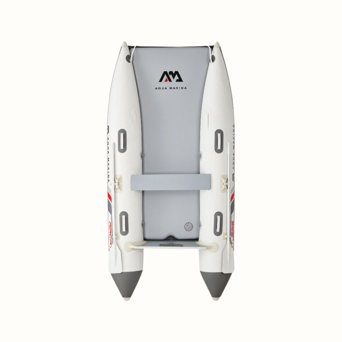 Dotado de um casco em túnel ultra-estável e de um amplo espaço no convés, este catamarã insuflável impressiona pela sua capacidade excecional e pela habilidade de enfrentar ventos e ondas a alta velocidade.