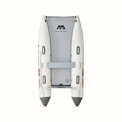 Dotado de um casco em túnel ultra-estável e de um amplo espaço no convés, este catamarã insuflável impressiona pela sua capacidade excecional e pela habilidade de enfrentar ventos e ondas a alta velocidade.