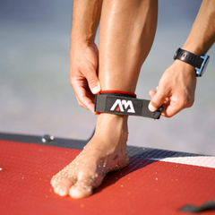 A Trela de Segurança para Pranchas de Remo da AQUA MARINA é fabricada com material de alta resistência, esta trela é projetada para durar, mesmo em ambientes adversos.