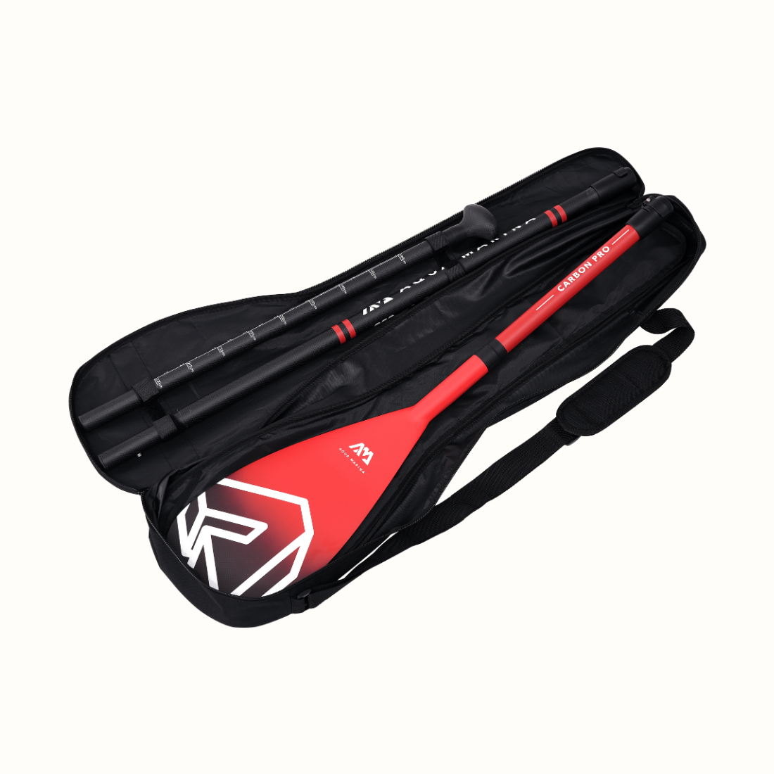 O Saco de Remo da AQUA MARINA. Feita com materiais duráveis, oferece uma proteção fiável para o seu remo durante o transporte, garantindo que está sempre pronto para remar.