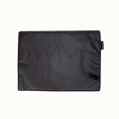 Tapete Zooz para cães, de cores azul e branco, com padrão estilo banda desenhada. Vista inferior do produto, sobre fundo branco.