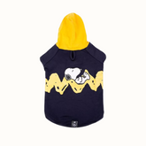 Sweatshirt ZOOZ para cão com design do Snoopy, de cor azulmarinho, com capuz e detalhes em amarelo. Estampa do personagem. Vista do angulo superior, sobre fundo branco.