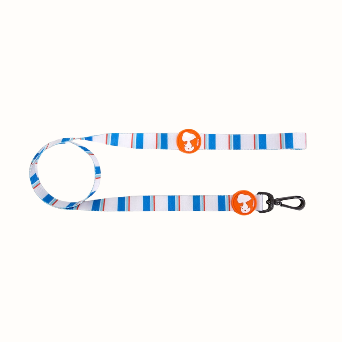 Trela do snoopy Zooz, em padrão azul branco, com detalhes em cor de laranja e figuras do personagem. Vista de frente, sobre fundo branco.