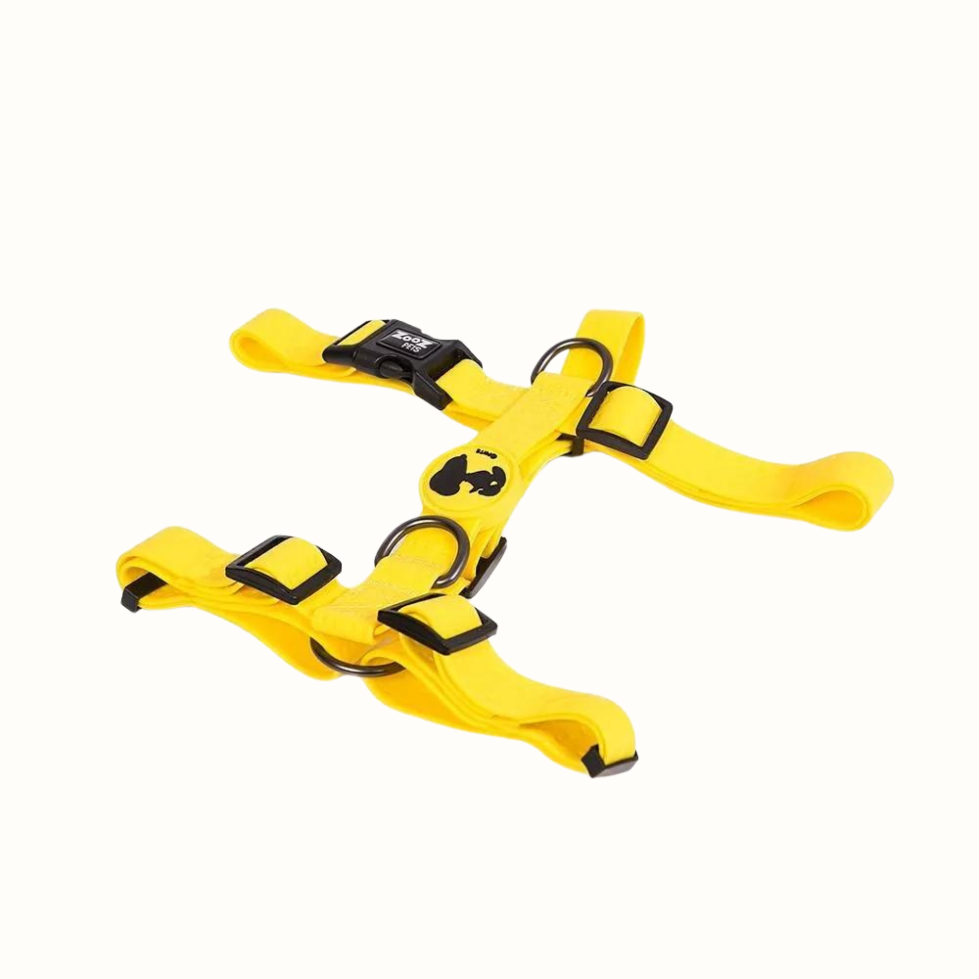 Arnês Snoopy Zooz, de cor amarelo com detalhes em preto. Vista de frente, sobre fundo branco.