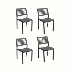 Conjunto de 4 Cadeiras IPAE PROGARDEN em plástico, de cor cinzenta e encosto com ranhuras. Sobre fundo branco.