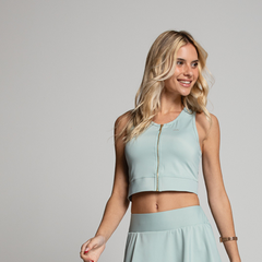 O Top WONDER melhora seu desempenho com estilo e elegância. Fácil de vestir, possui um fecho dourado frontal que o torna versátil e sofisticado!