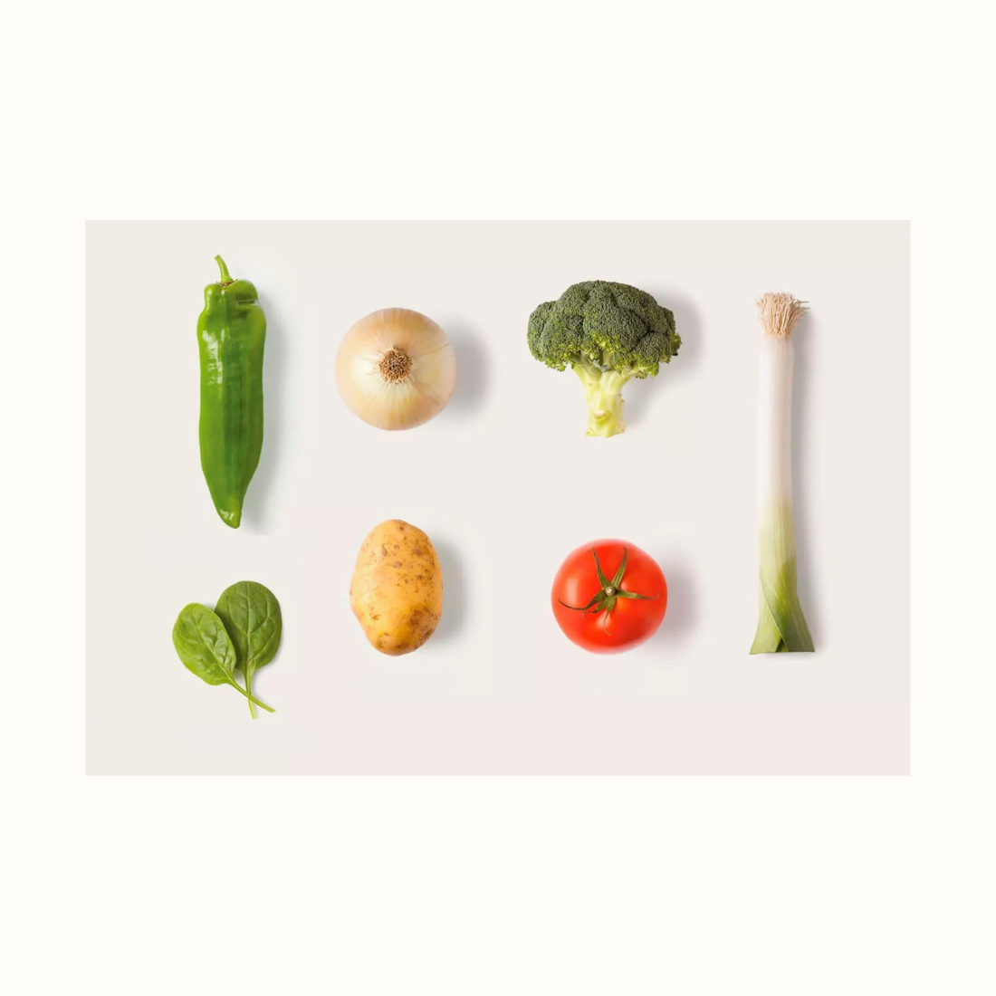 Sopa Camponesa Vegan: Preparado de vegetais desidratados. Recria a famosa sopa italiana Minestrone. Preparação rápida.