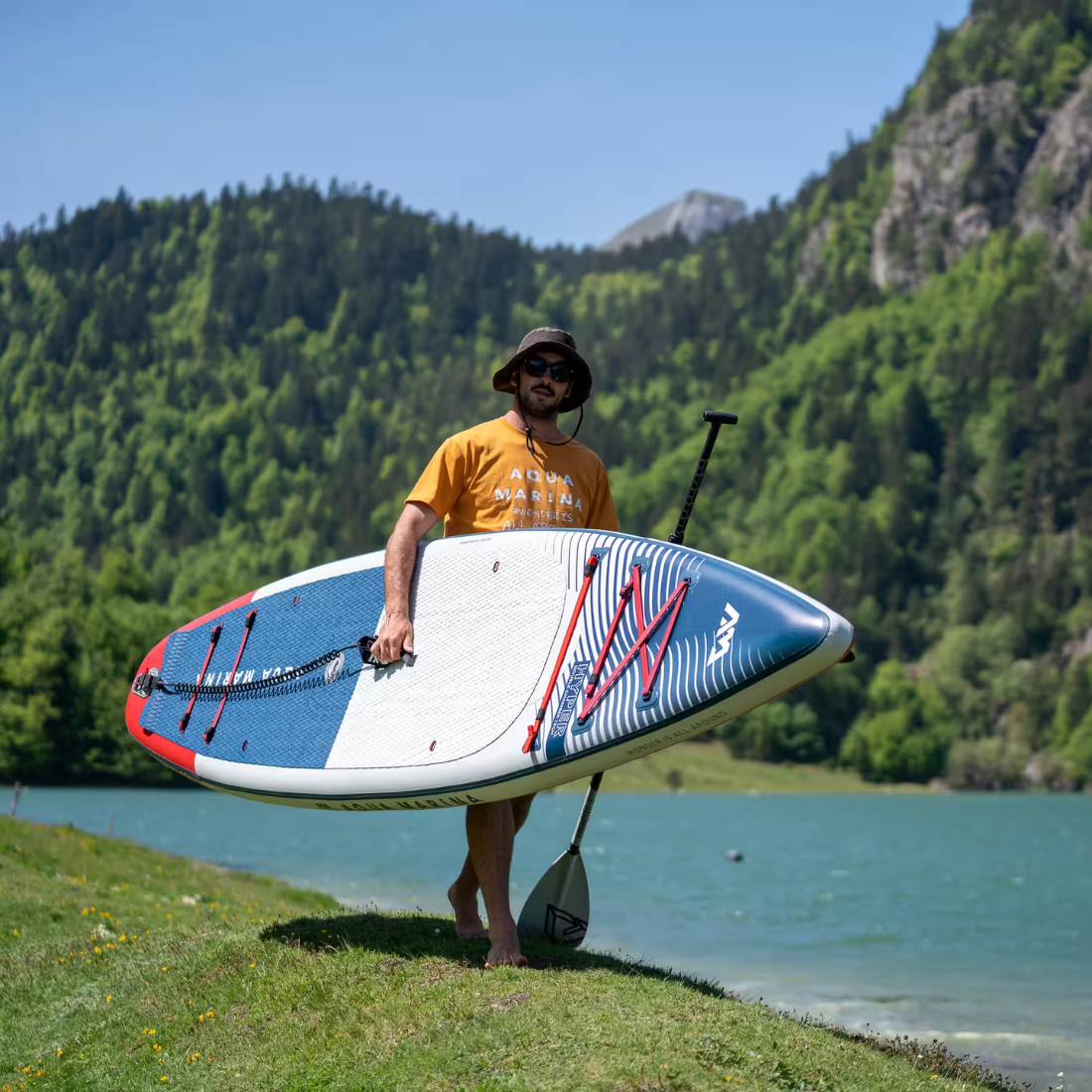 A aventura não conhece limites com o nosso SUP insuflável HYPER. Perfeito para viagens de vários dias ou para explorar distâncias maiores.  Divertido tanto para iniciantes como para remadores experientes.